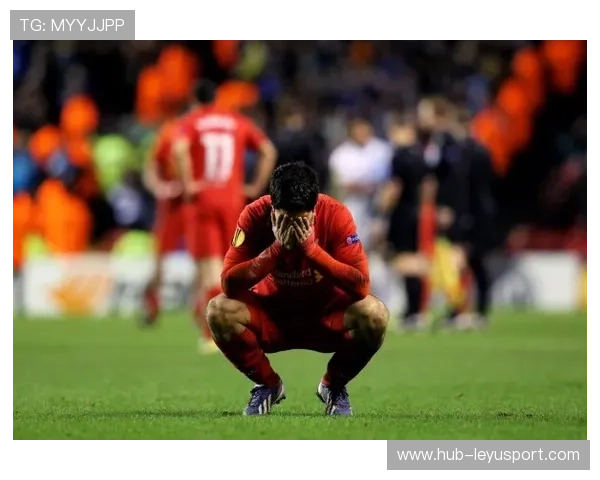 利物浦后卫伤愈复出，加强球队防线，利物浦足球俱乐部后卫